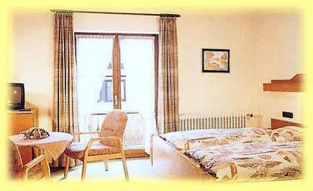 Hotel Gasthaus Zum Hirschen Simonswald Eksteriør billede